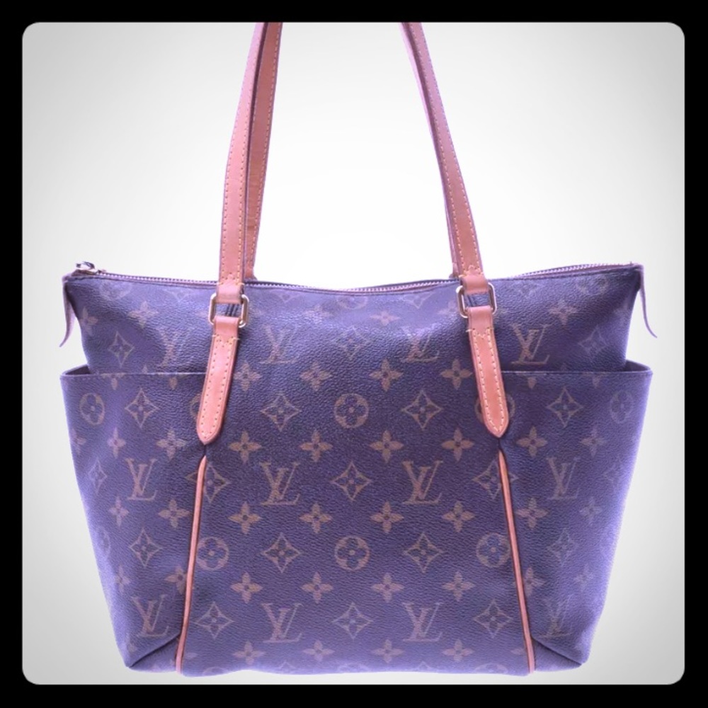 Authentic Louis Vuitton totally pm